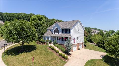 404 Farrington Dr, Seven Fields, PA 16046 photo 2