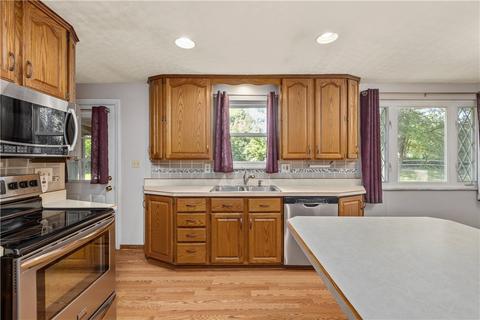 938 E Arcadia Dr, Mccandless, PA 15237 photo 13