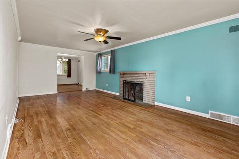 938 E Arcadia Dr, Mccandless, PA 15237 photo 3
