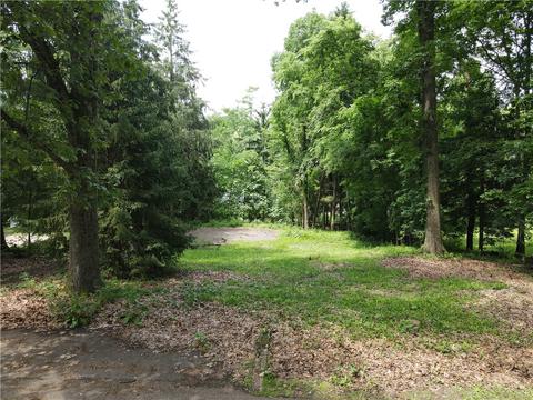 1037 Woodhill Dr, Richland, PA 15044