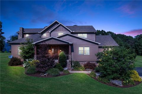 695 N Ben Franklin Rd, Indiana, PA 15701