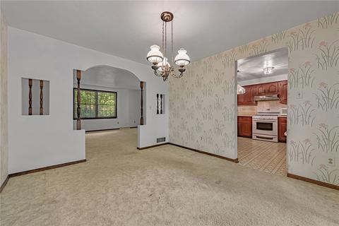 701 E 4th Ave, Derry, PA 15627 photo 7