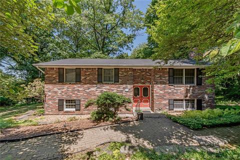 701 E 4th Ave, Derry, PA 15627 photo 3
