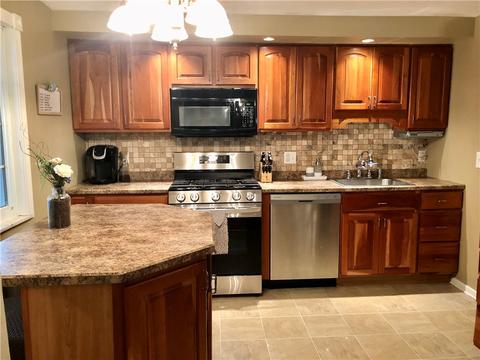392 Highview St, Mccandless, PA 15237 photo 3