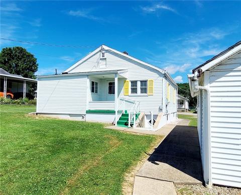 437 4th St, Mather, PA 15346 photo 3