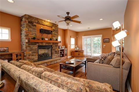 2356 Willow Run Ct, Hampton, PA 15044 photo 4