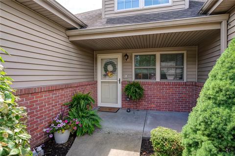 2356 Willow Run Ct, Hampton, PA 15044 photo 2