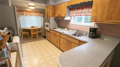 726 9th St, Irwin, PA 15642 photo 7