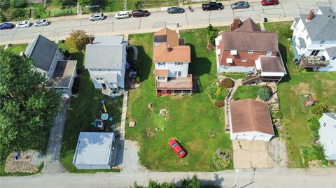 726 9th St, Irwin, PA 15642 photo 3