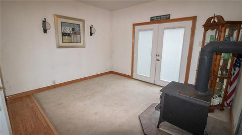 726 9th St, Irwin, PA 15642 photo 4