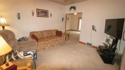 726 9th St, Irwin, PA 15642 photo 6