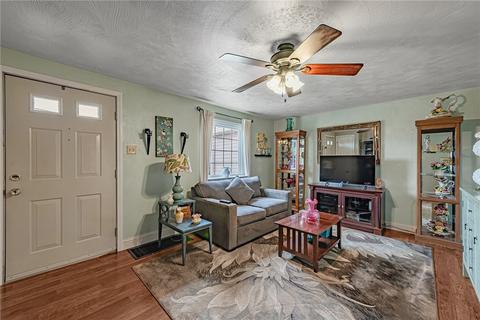2040 Guffy Rd, North Huntingdon, PA 15642 photo 5