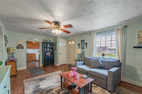 2040 Guffy Rd, North Huntingdon, PA 15642 photo 4