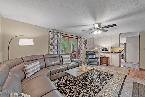 428 Jackson Dr, Apollo, PA 15613 photo 9