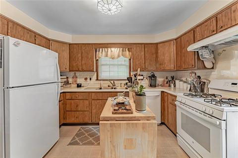 2375 Mount Vernon Ave, Export, PA 15632 photo 7