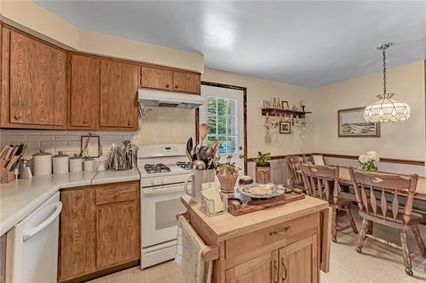2375 Mount Vernon Ave, Export, PA 15632 photo 8
