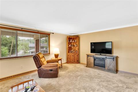 5872 Lee Ave, Export, PA 15632 photo 9