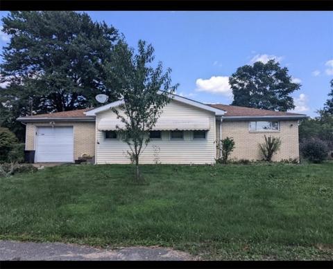 14395 Elizabeth Dr, North Huntingdon, PA 15642