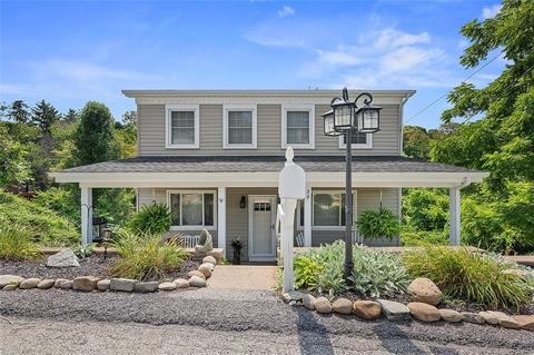 39 Diebold Rd, Mckees Rocks, PA 15136
