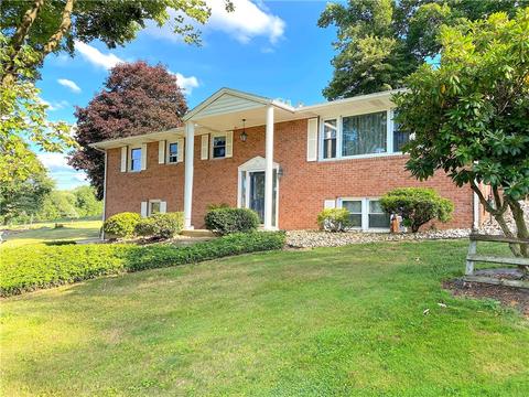 104 Lyn Dale Dr, Butler, PA 16001