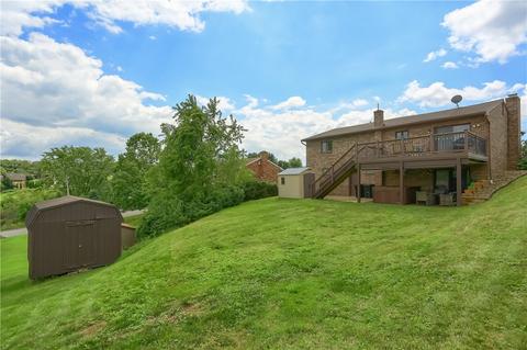 9 Windcrest Dr, Cecil, PA 15321 photo 4