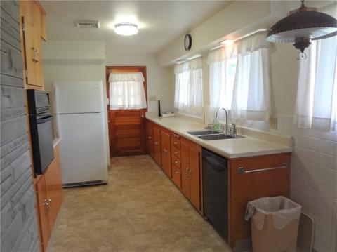 166 Maple Dr, Latrobe, PA 15650 photo 2