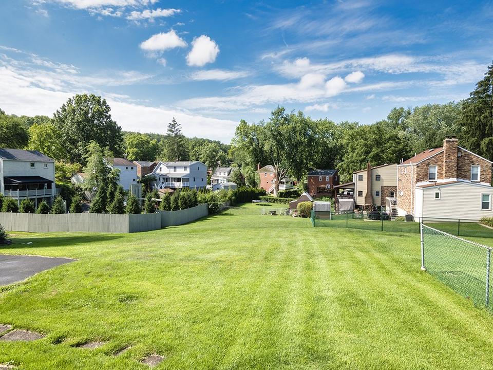  550 Patterson Rd, Bethel Park, PA 15102 photo 10