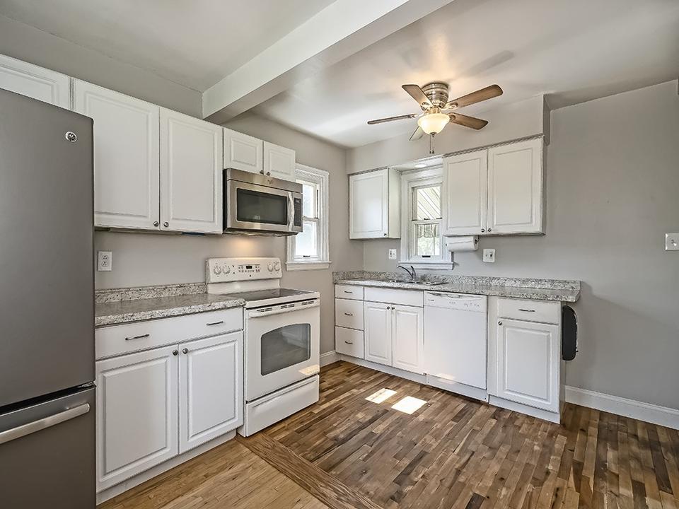  550 Patterson Rd, Bethel Park, PA 15102 photo 4