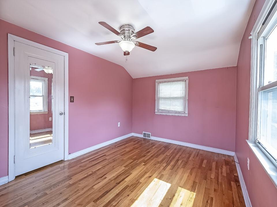 550 Patterson Rd, Bethel Park, PA 15102 photo 5