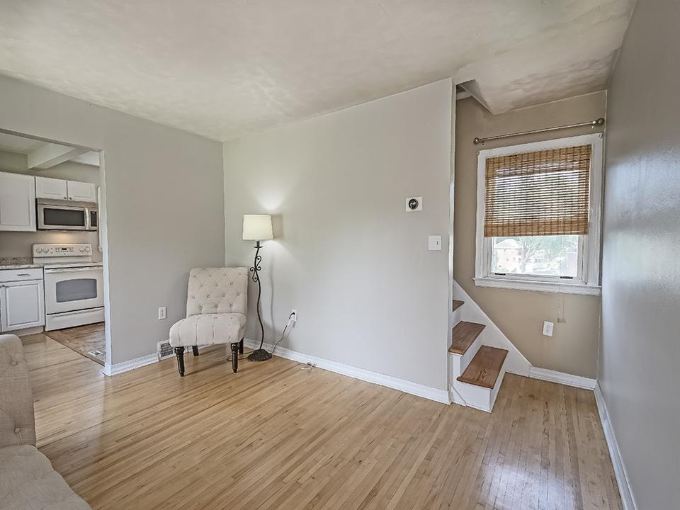 550 Patterson Rd, Bethel Park, PA 15102 photo 3
