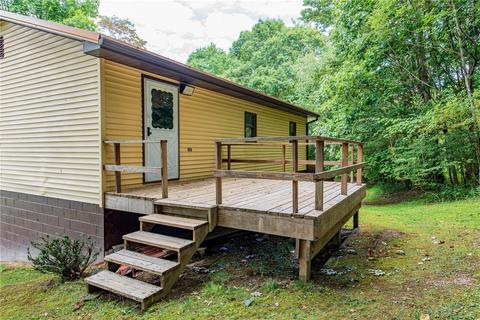 430 Jack Rd, Vandergrift, PA 15690 photo 21
