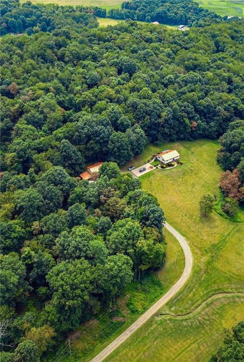 430 Jack Rd, Vandergrift, PA 15690 photo 3
