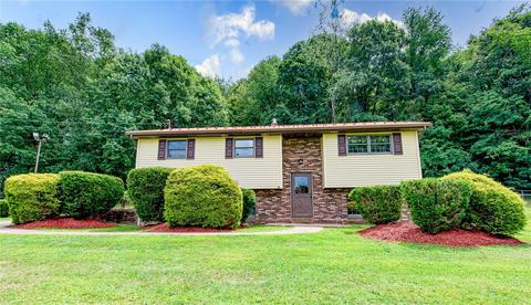 430 Jack Rd, Vandergrift, PA 15690 photo 1