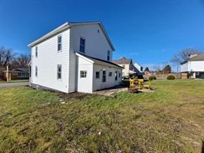 218 Graff St, Everson, PA 15631 photo 3