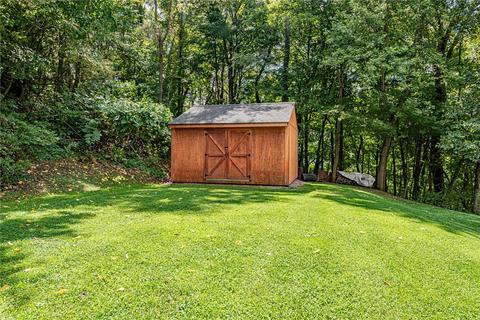 107 S Summit Dr, Apollo, PA 15613 photo 3