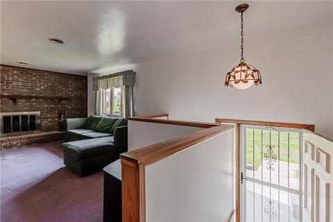 7 Dell Dr, Irwin, PA 15642 photo 6