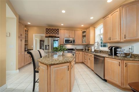 8 Ben Franklin Dr, Irwin, PA 15642 photo 12