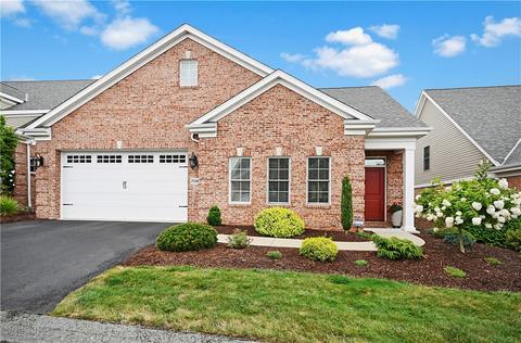 709 Crosswinds Dr, Mcmurray, PA 15317