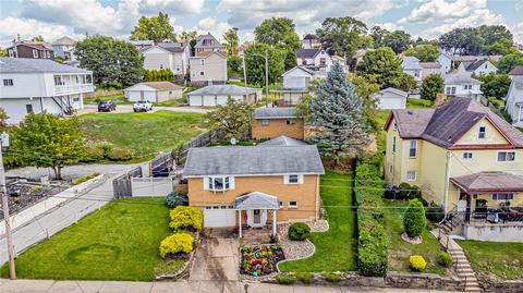 637 Chestnut St, Irwin, PA 15642 photo 2