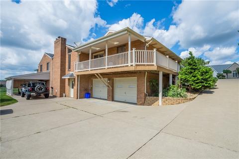 9 Springcrest Dr, Cecil, PA 15321 photo 3