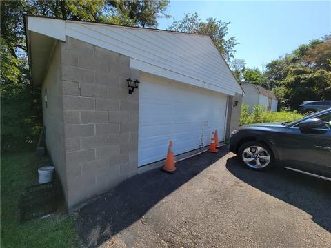 12 Porter Rd, New Eagle, PA 15067 photo 3
