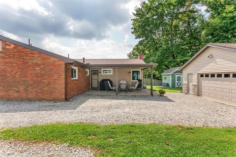112 Longview Dr, Irwin, PA 15642 photo 3