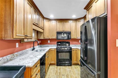 112 Longview Dr, Irwin, PA 15642 photo 12