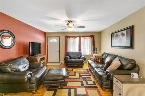 112 Longview Dr, Irwin, PA 15642 photo 9