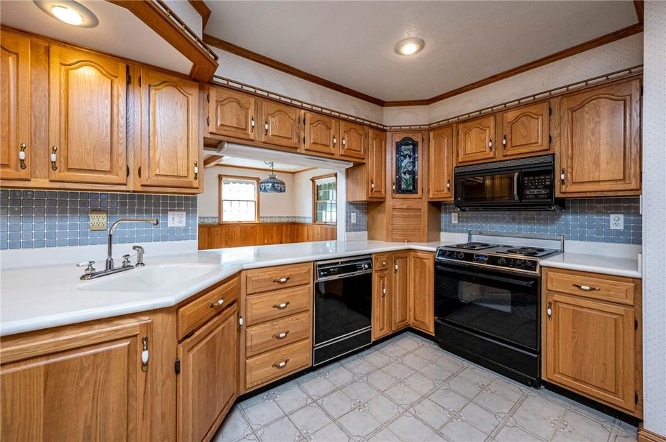  531 Calvin Ln, Latrobe, PA 15650 photo 12