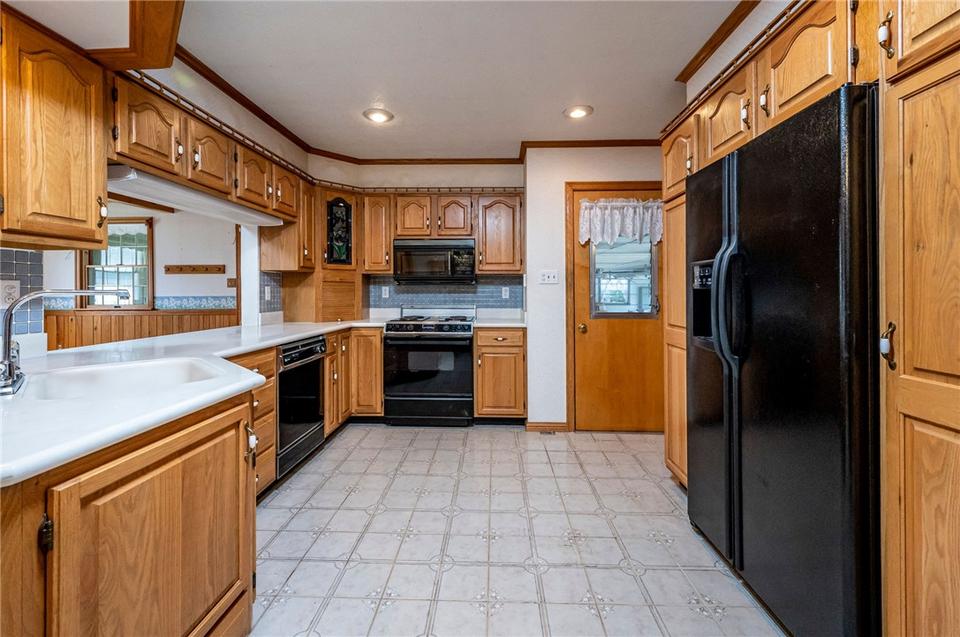  531 Calvin Ln, Latrobe, PA 15650 photo 11