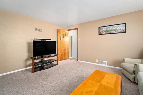 52 Maple St, Muse, PA 15350 photo 8