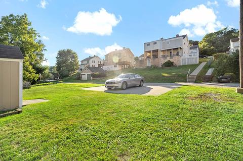 52 Maple St, Muse, PA 15350 photo 2