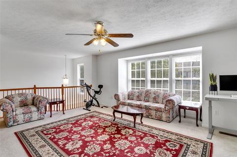 1305 Michael Dr, Pittsburgh, PA 15227 photo 5
