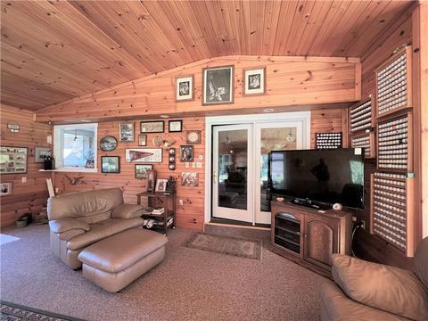652 E Crestview Dr, Transfer, PA 16154 photo 10